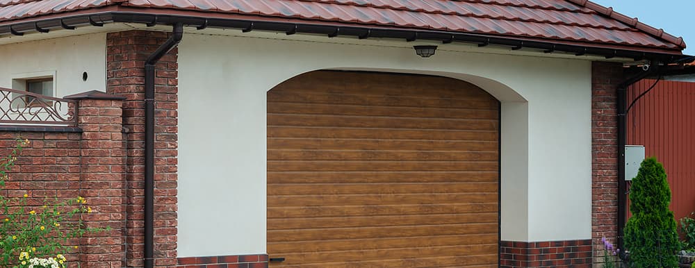 A newly constructed detached garage that resembles Advantage Construction's Garage Conversion and Garage Construction service in Las Vegas.