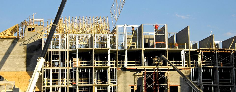Hospitality & Hotel Construction Contractor. Image of a hotel under construction.